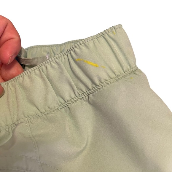 Old Navy Dolphin-Hem Run Shorts Ambrosia Green M 8 - Picture 9 of 11